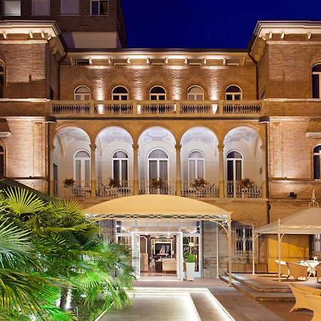 Villa Adriatica Ambienthotels Rimini Exteriör bild